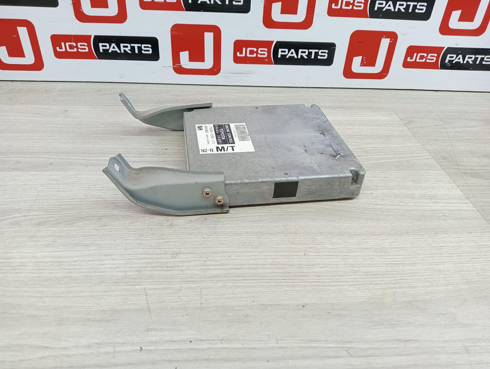 8997158