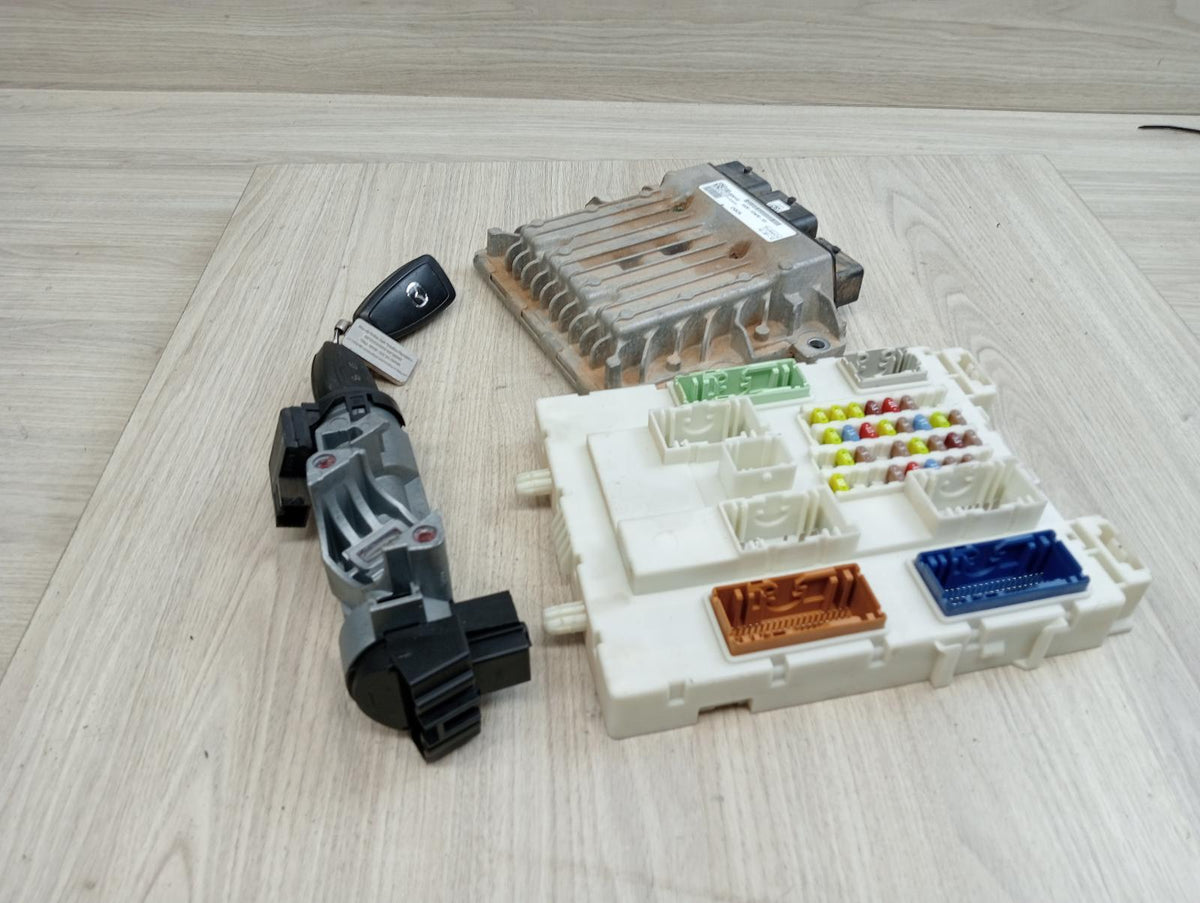 9002557