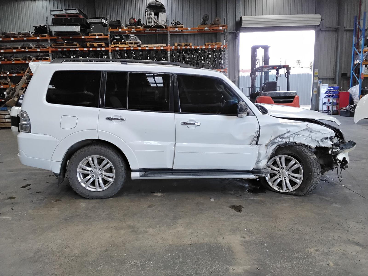 9012586