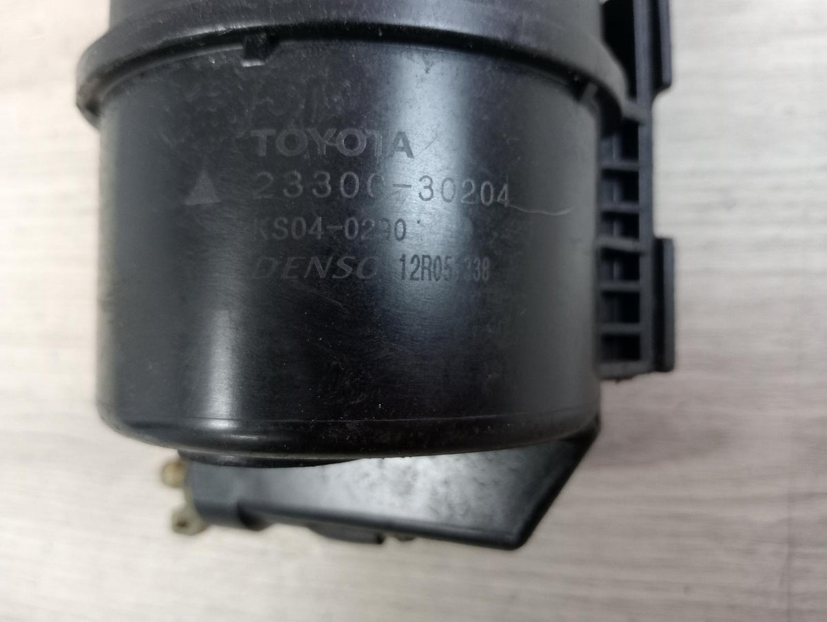 9051608