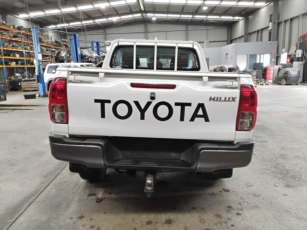 9043504