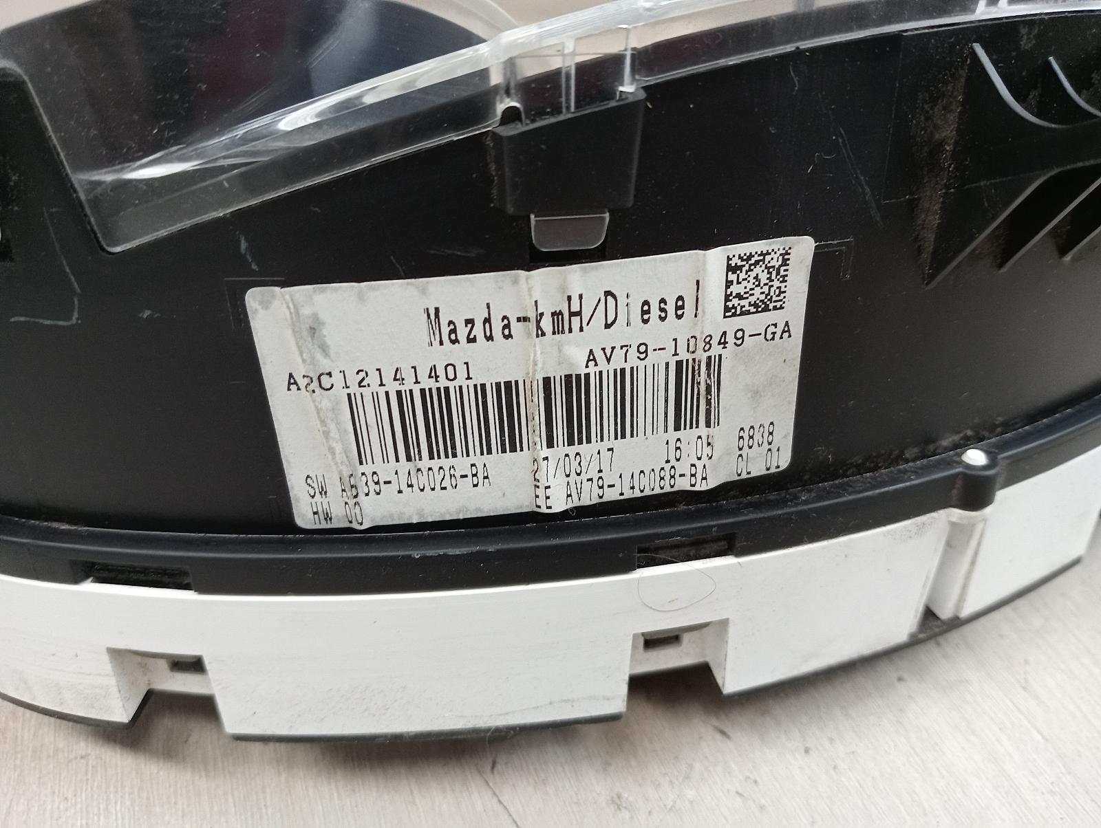 8984136