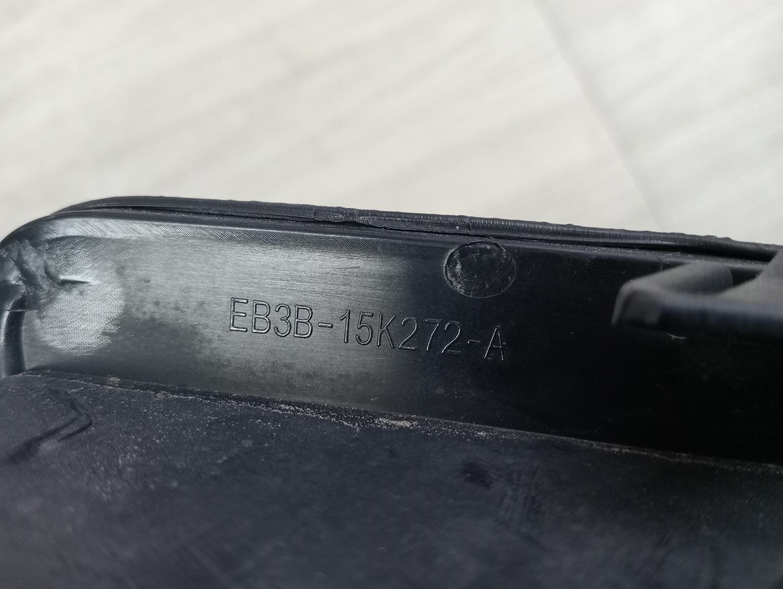 8963944