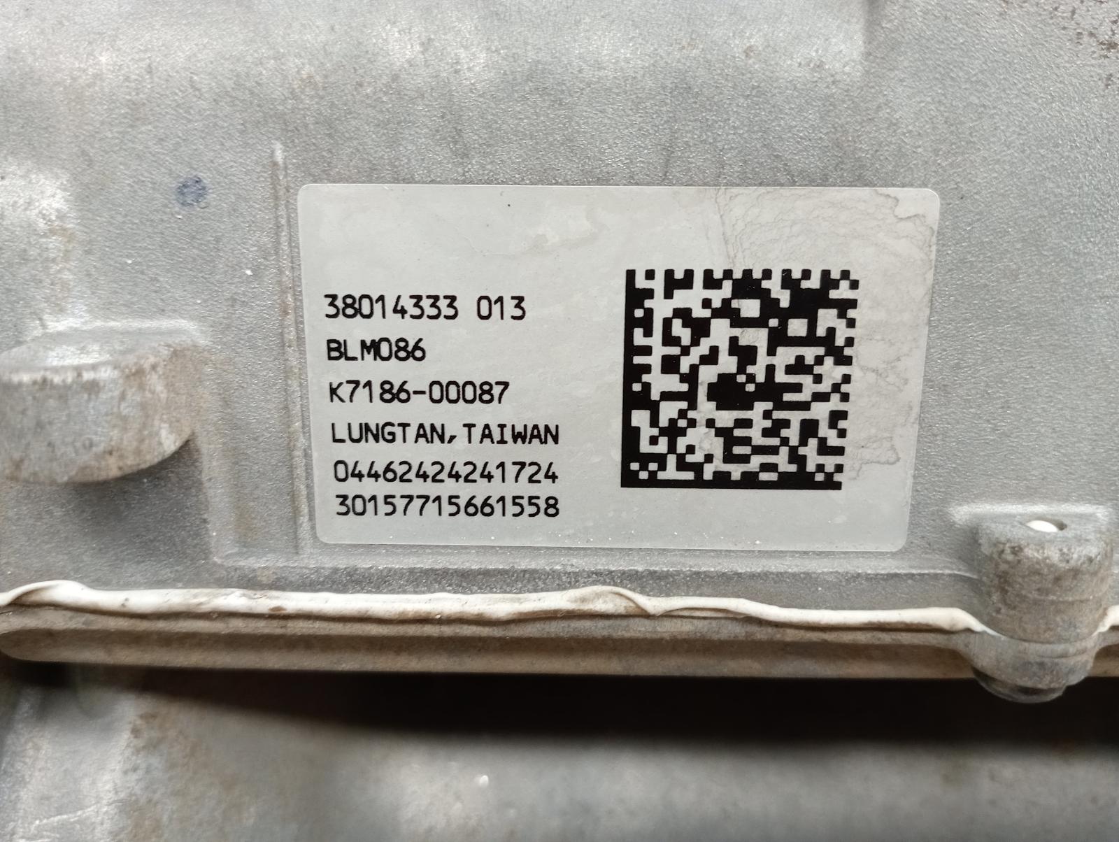 8969180