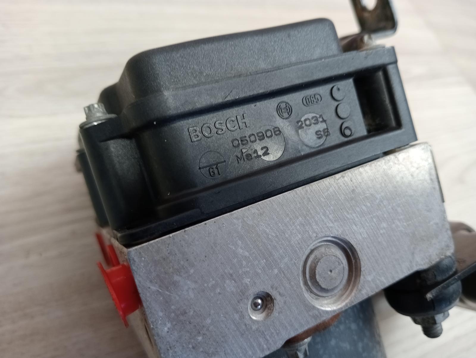 8845547
