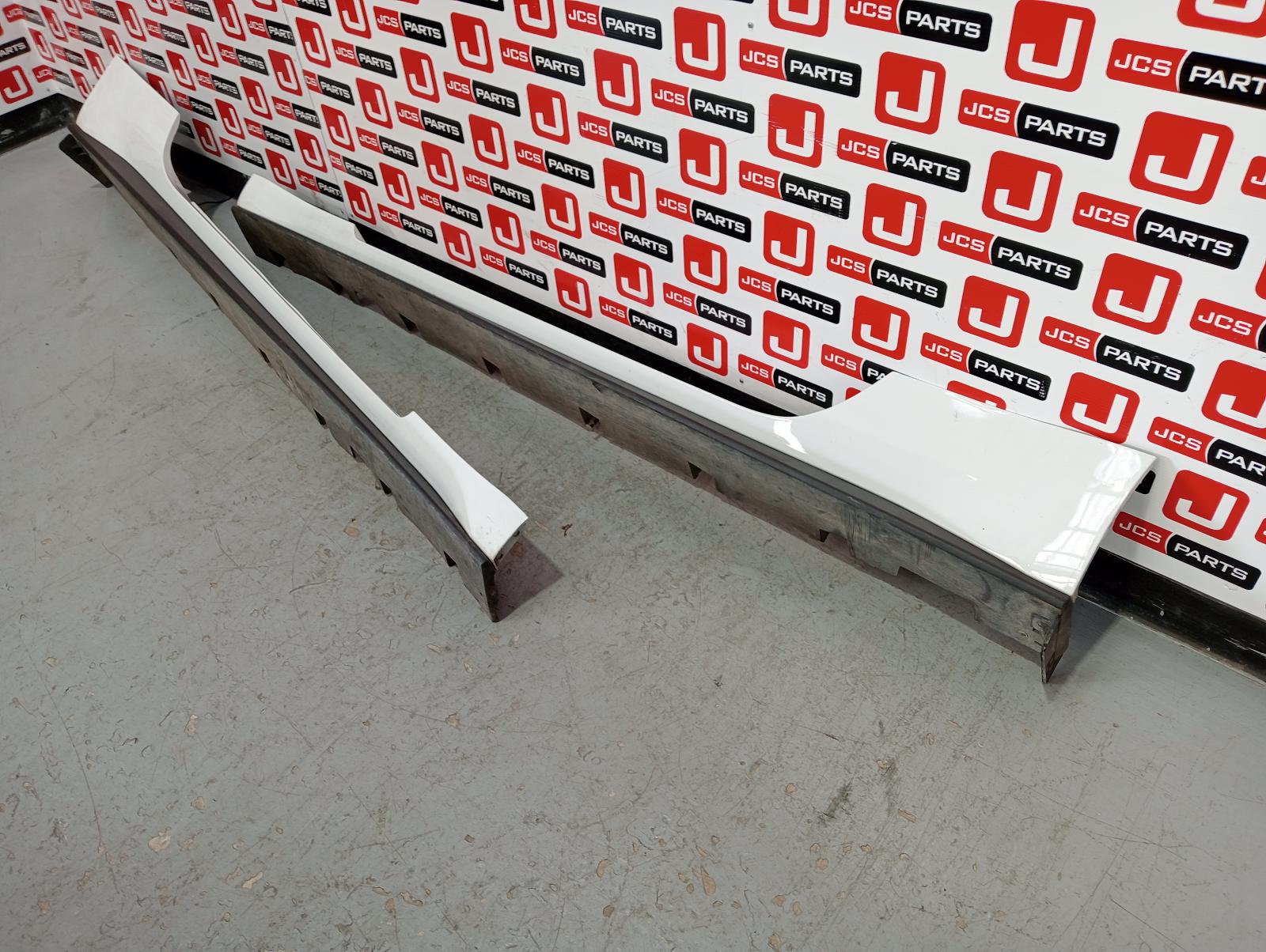 8952932