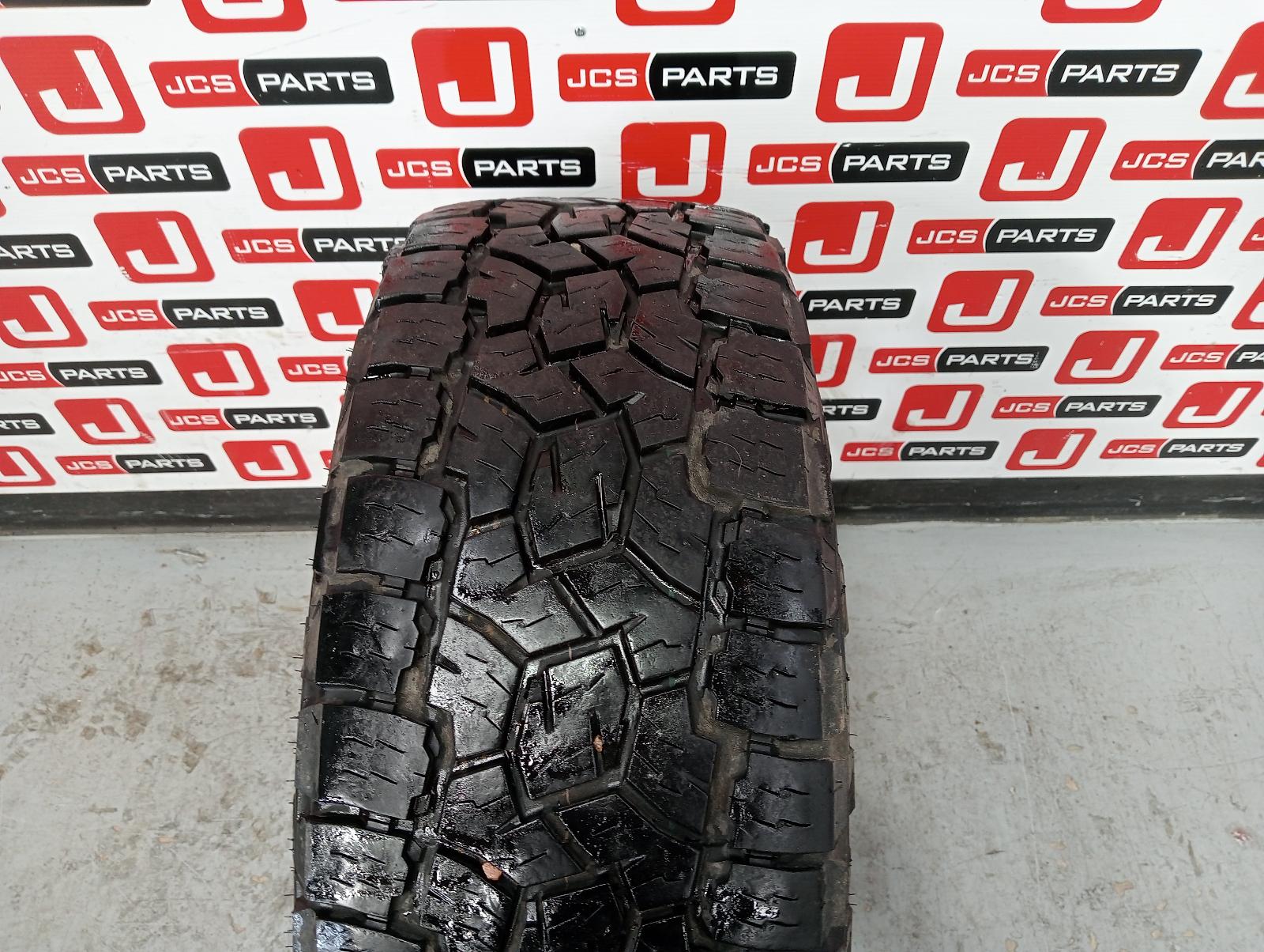 8963500