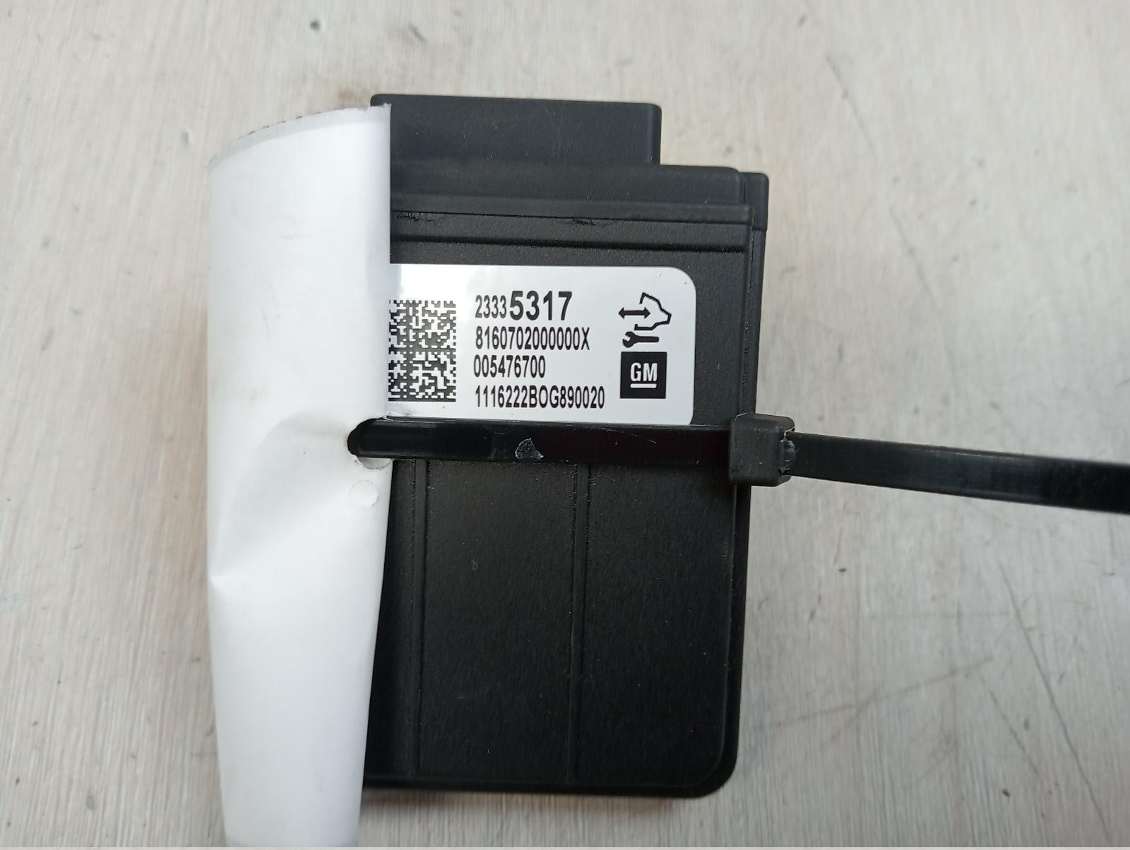 8964800