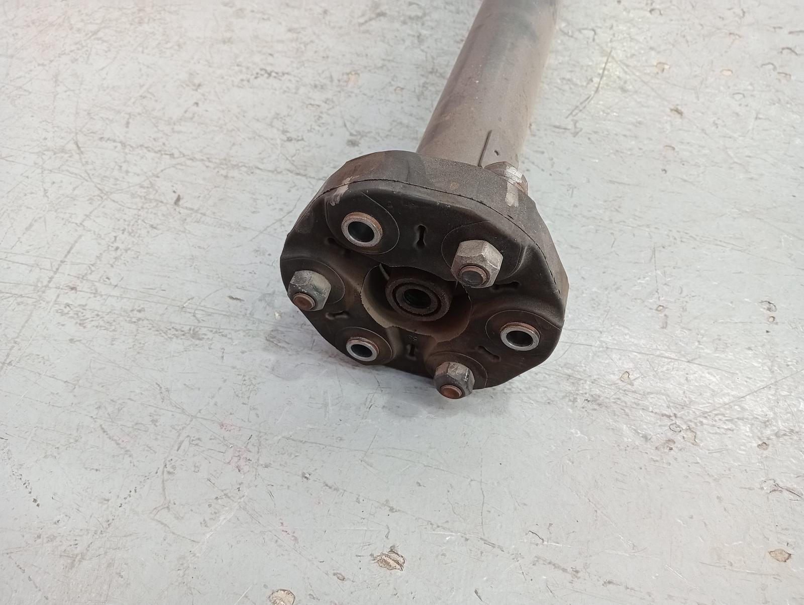 8977960