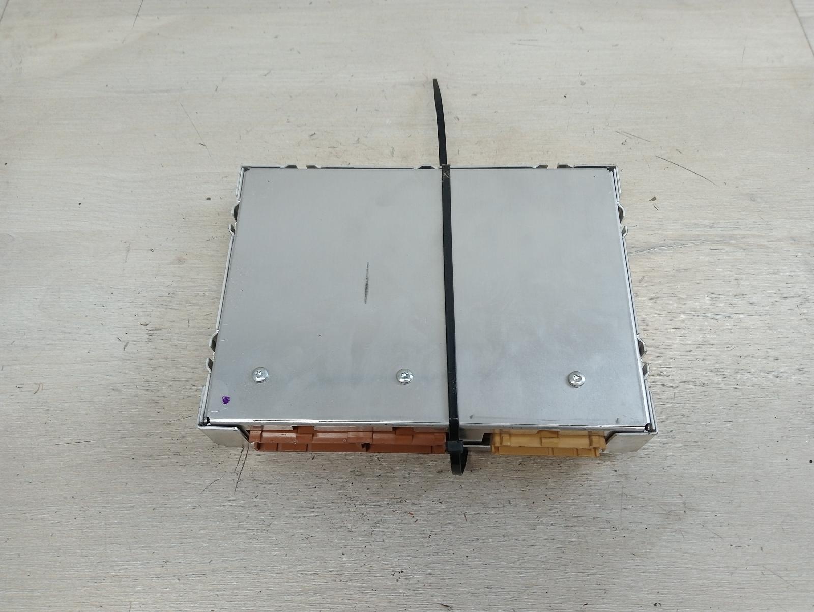 8960084