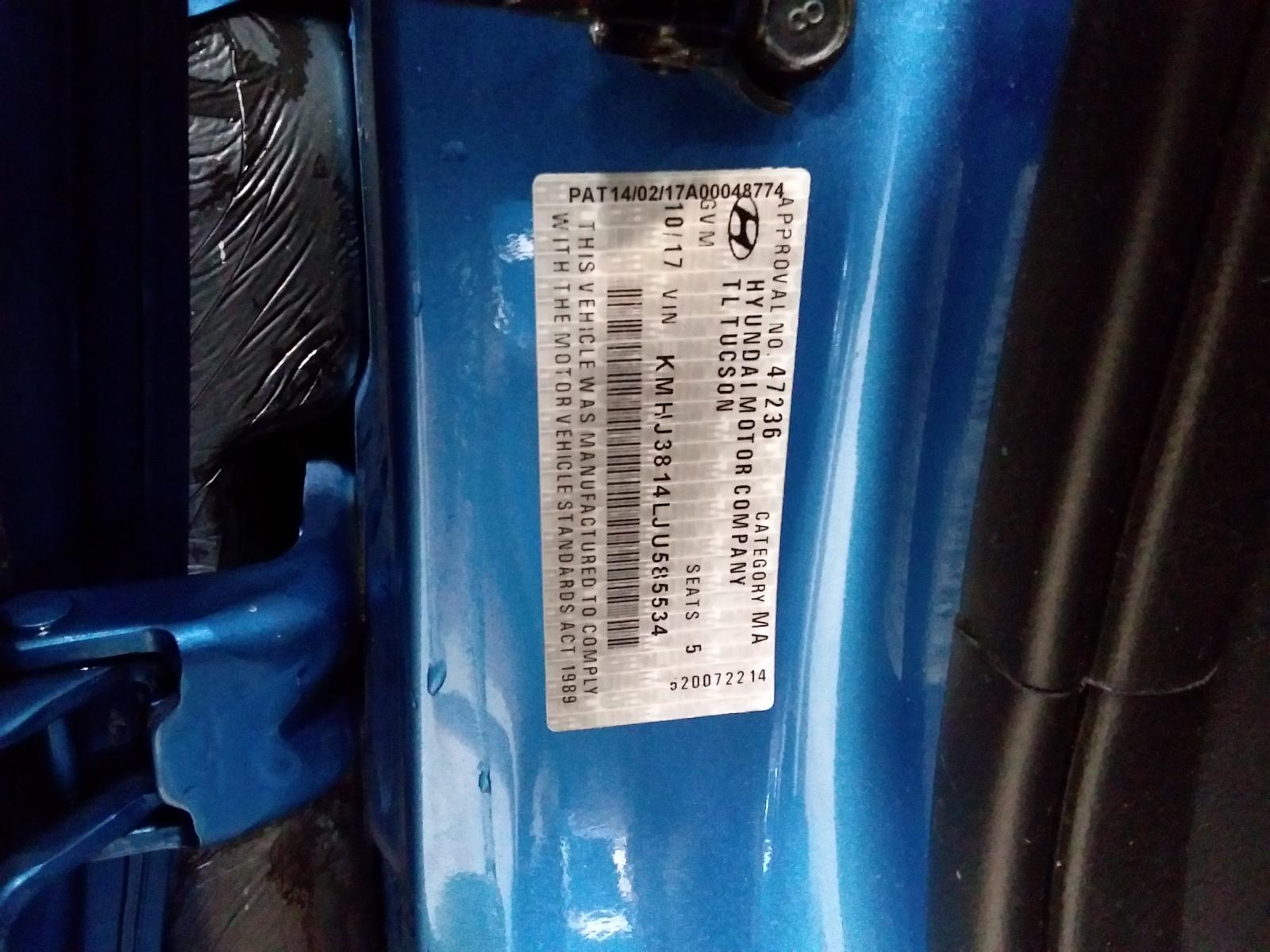 8976052