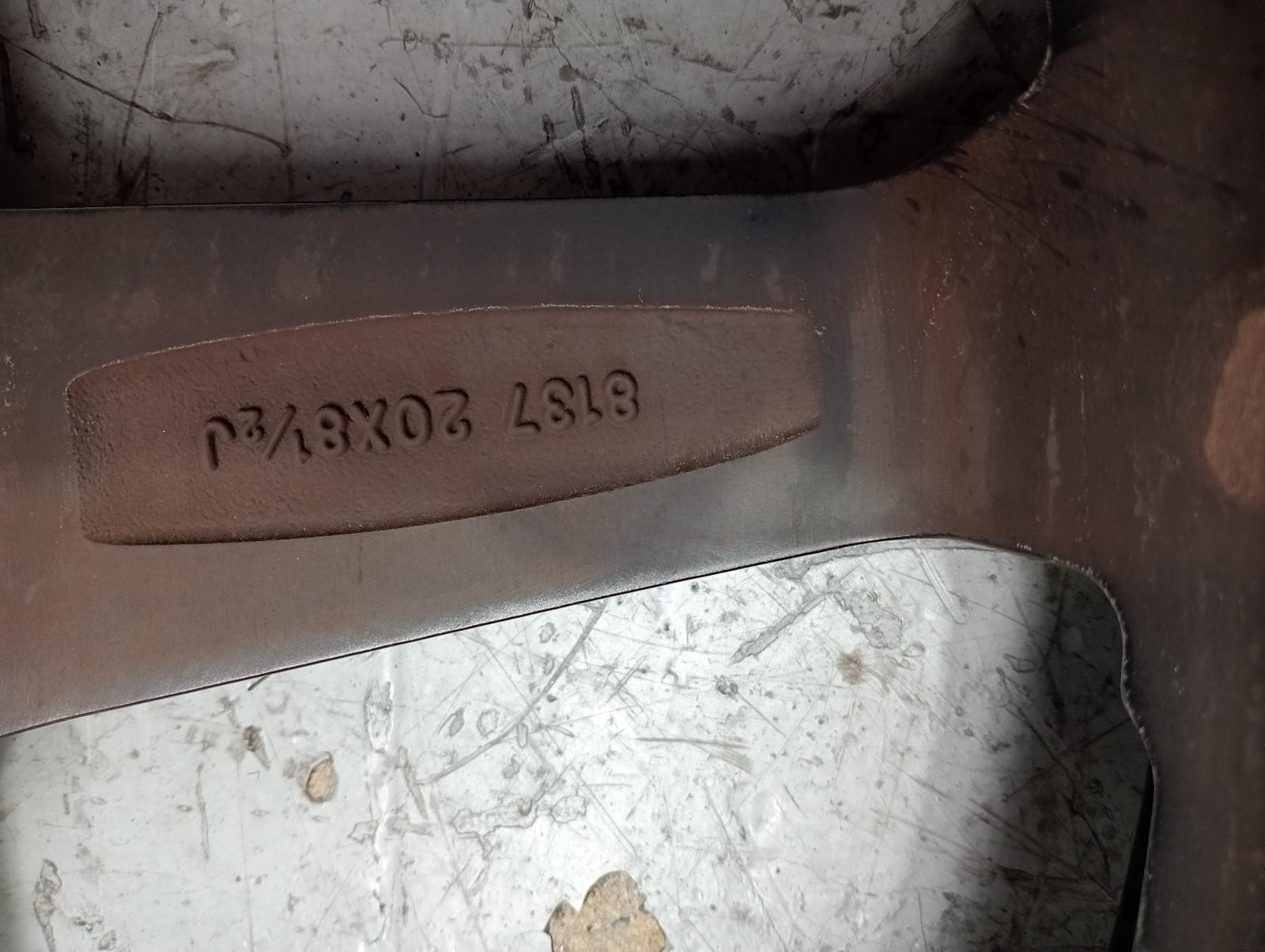 8969548