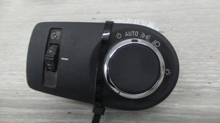 HOLDEN COMMODORE COMBINATION SWITCH HEADLAMP SWITCH, NON HEADS UP DISPLAY CONTRO