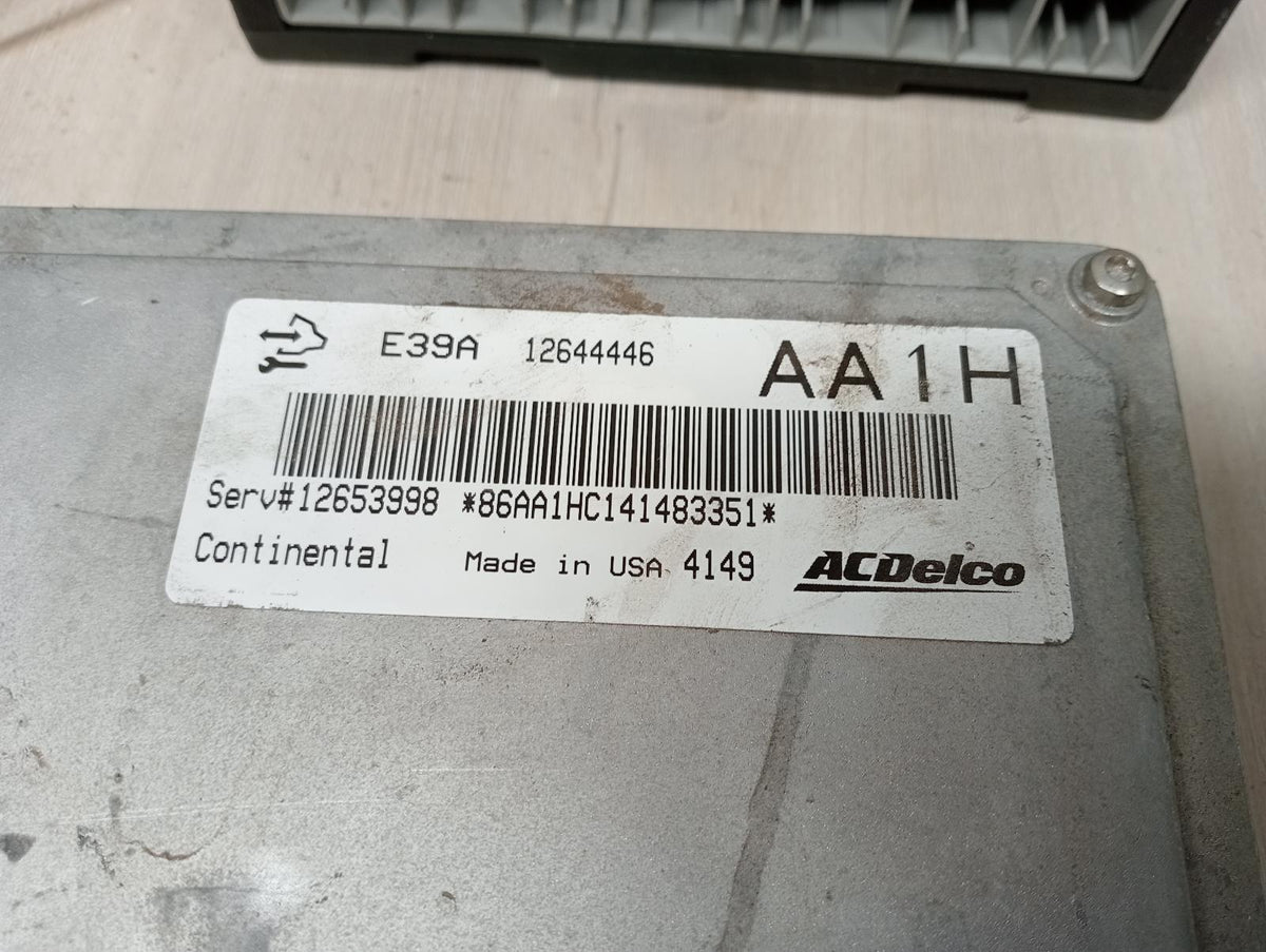 9010332