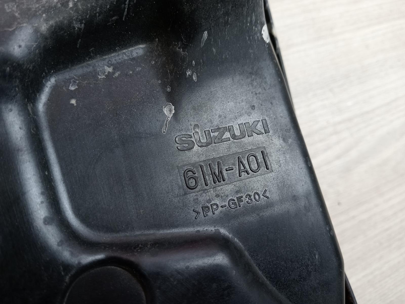 8972884