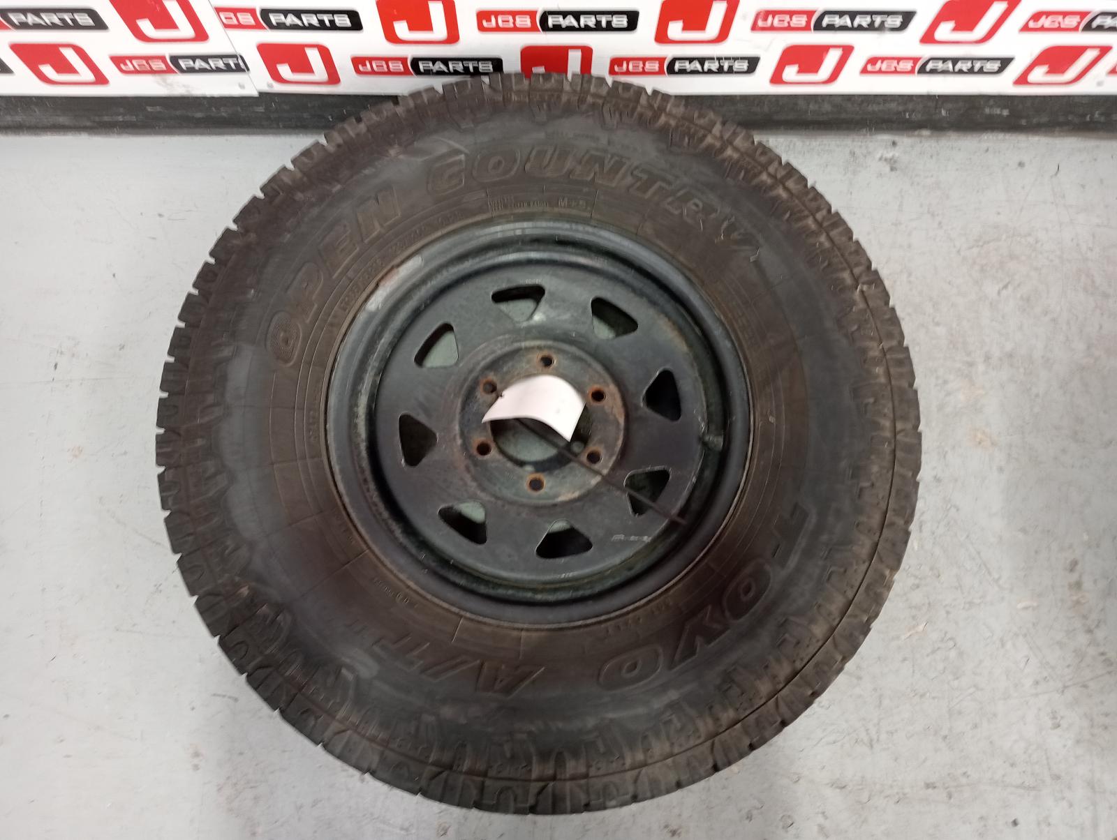8972925