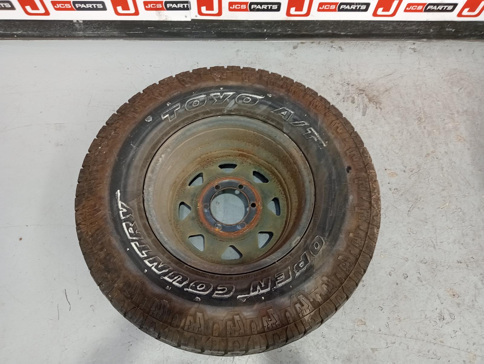 8972925