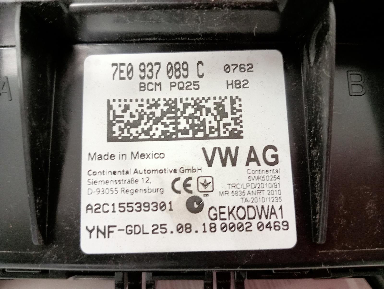 8975781