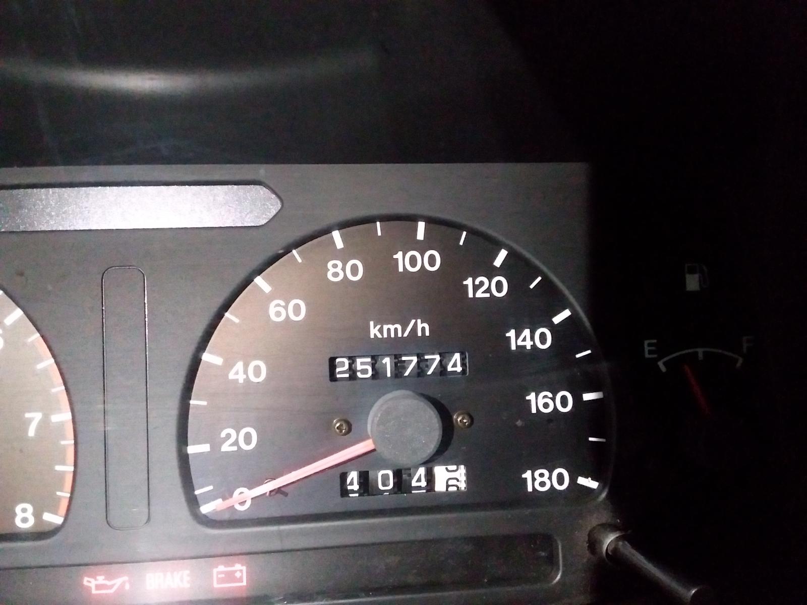8976871