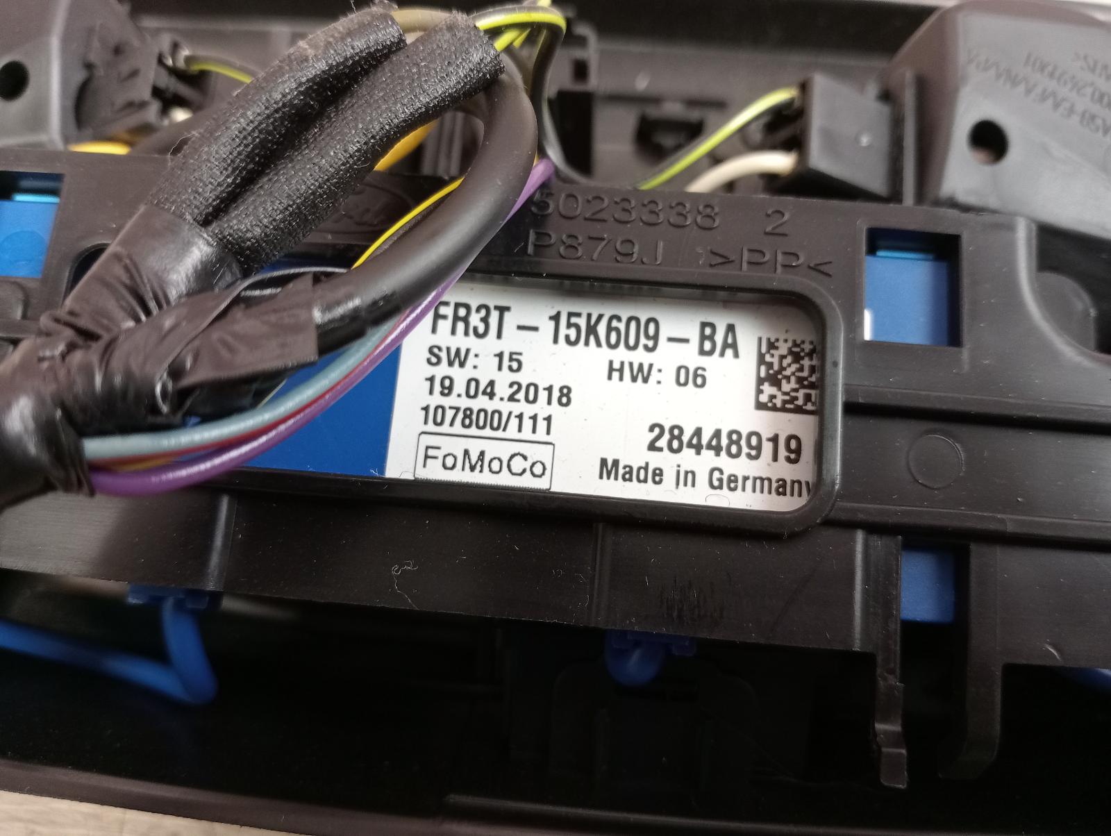 8950916