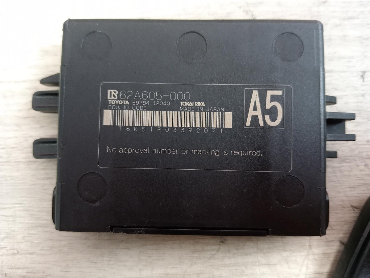 9015772