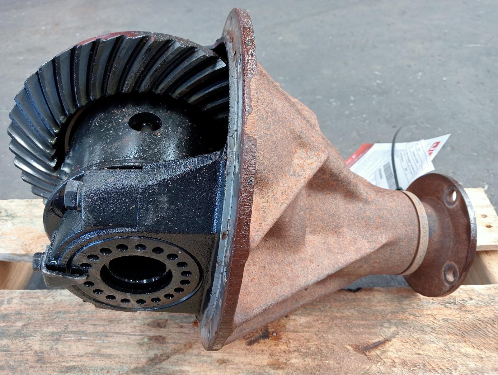 MITSUBISHI TRITON DIFFERENTIAL CENTRE REAR, 3.2, DIESEL, AUTO/MANUAL T/M, 4WD, M
