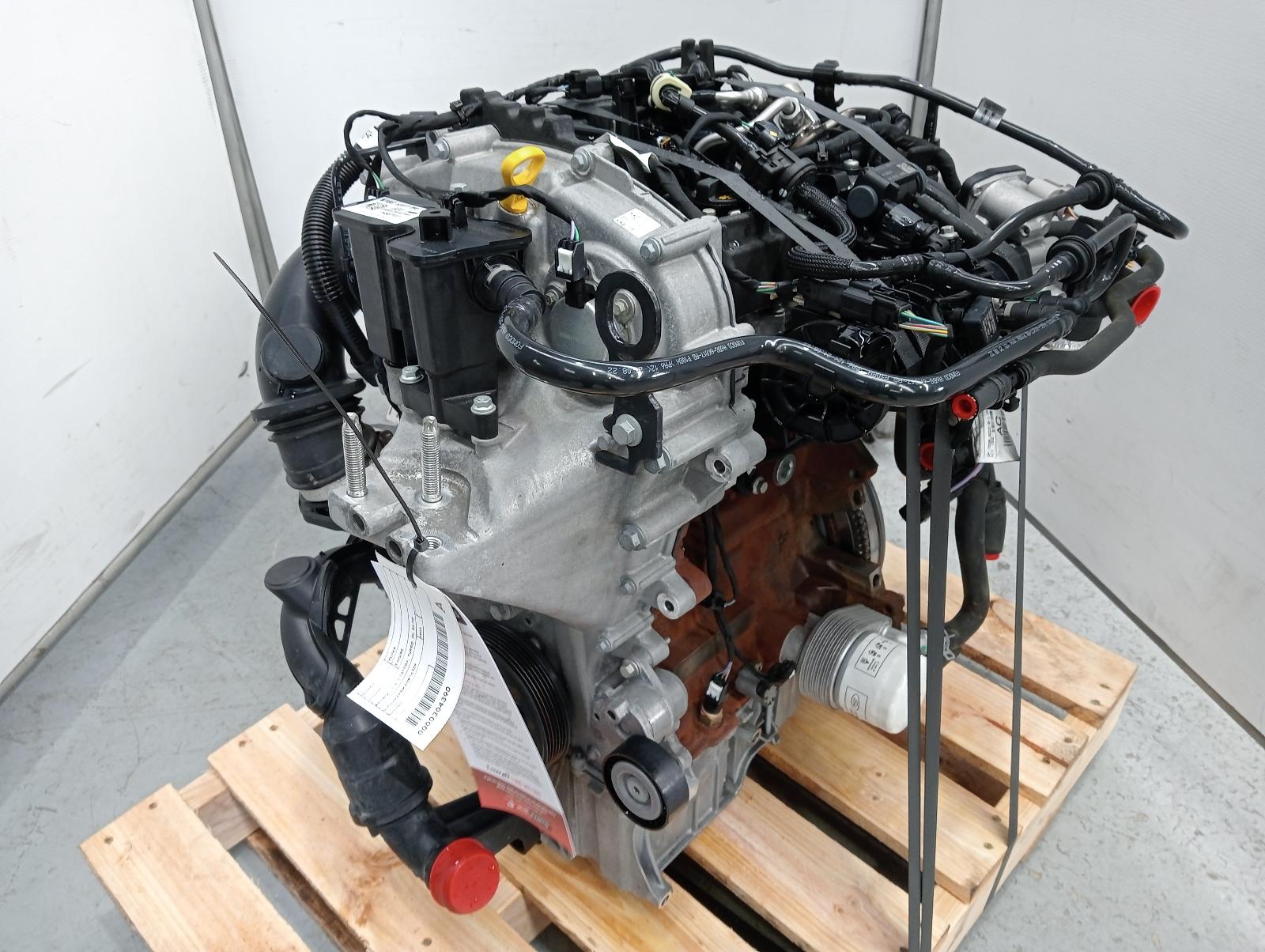 8972640