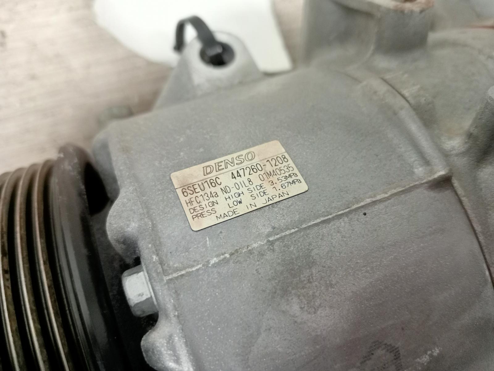 8853128