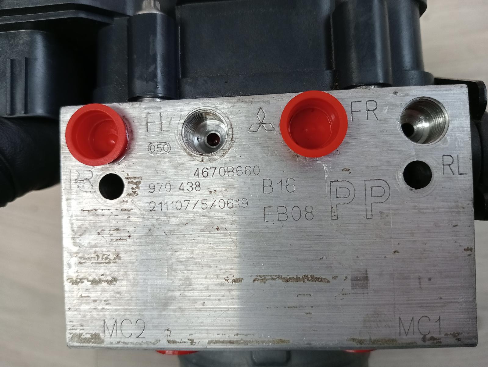 8954597