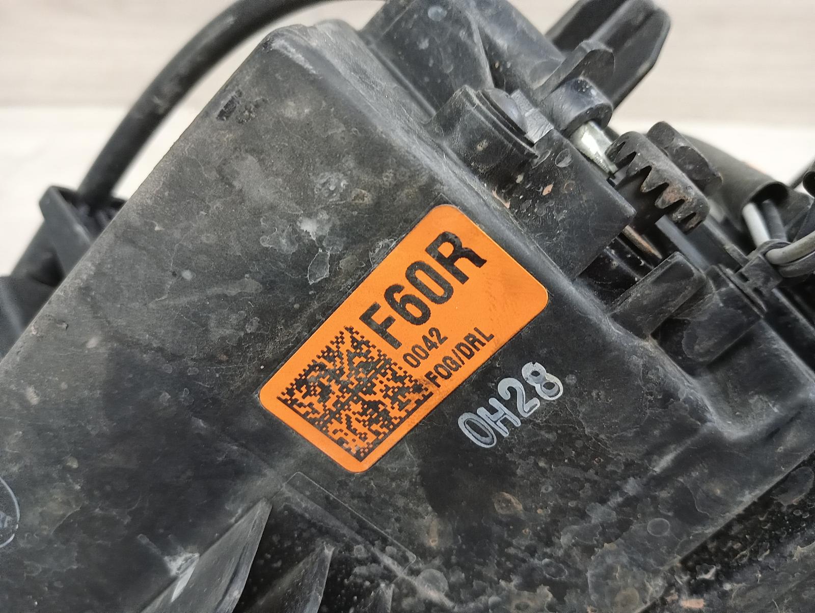 8960011