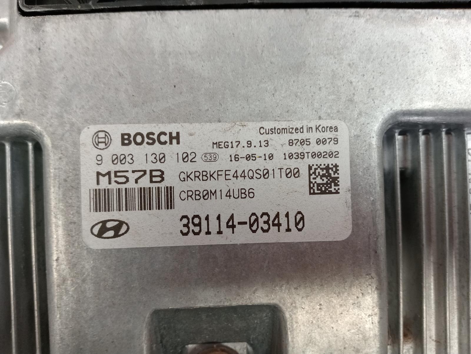 8985166