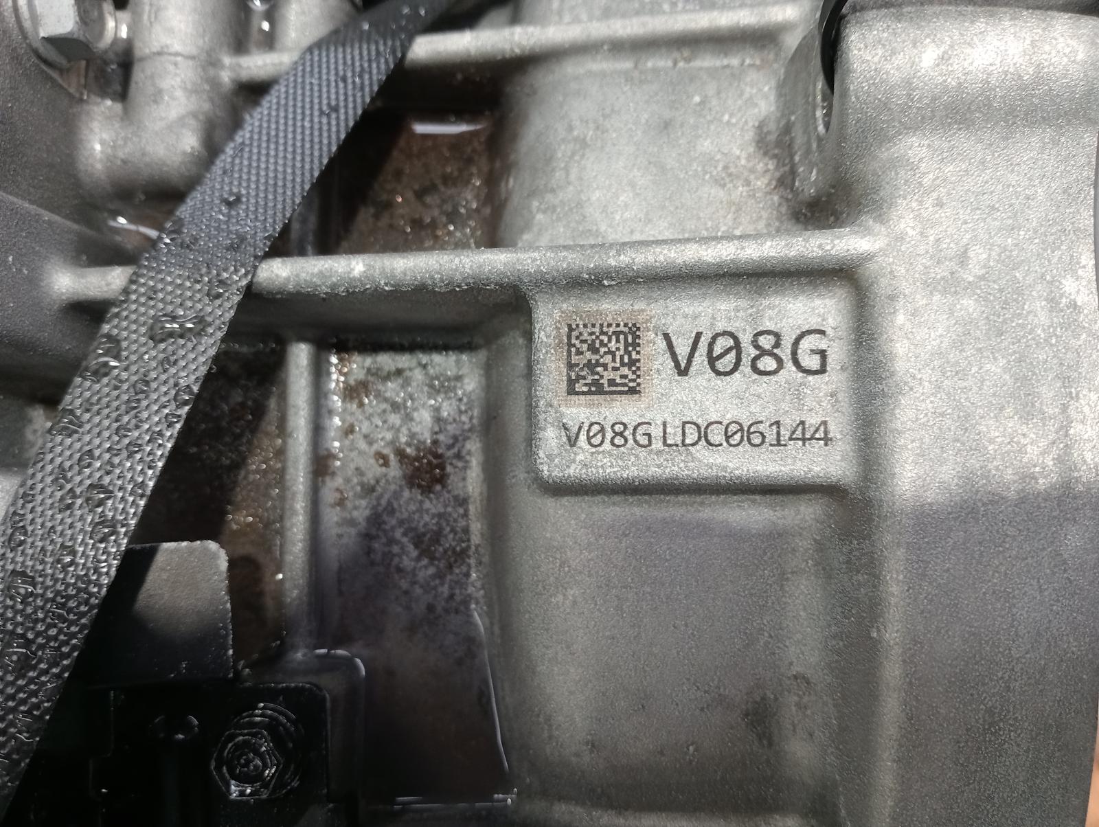 8905694