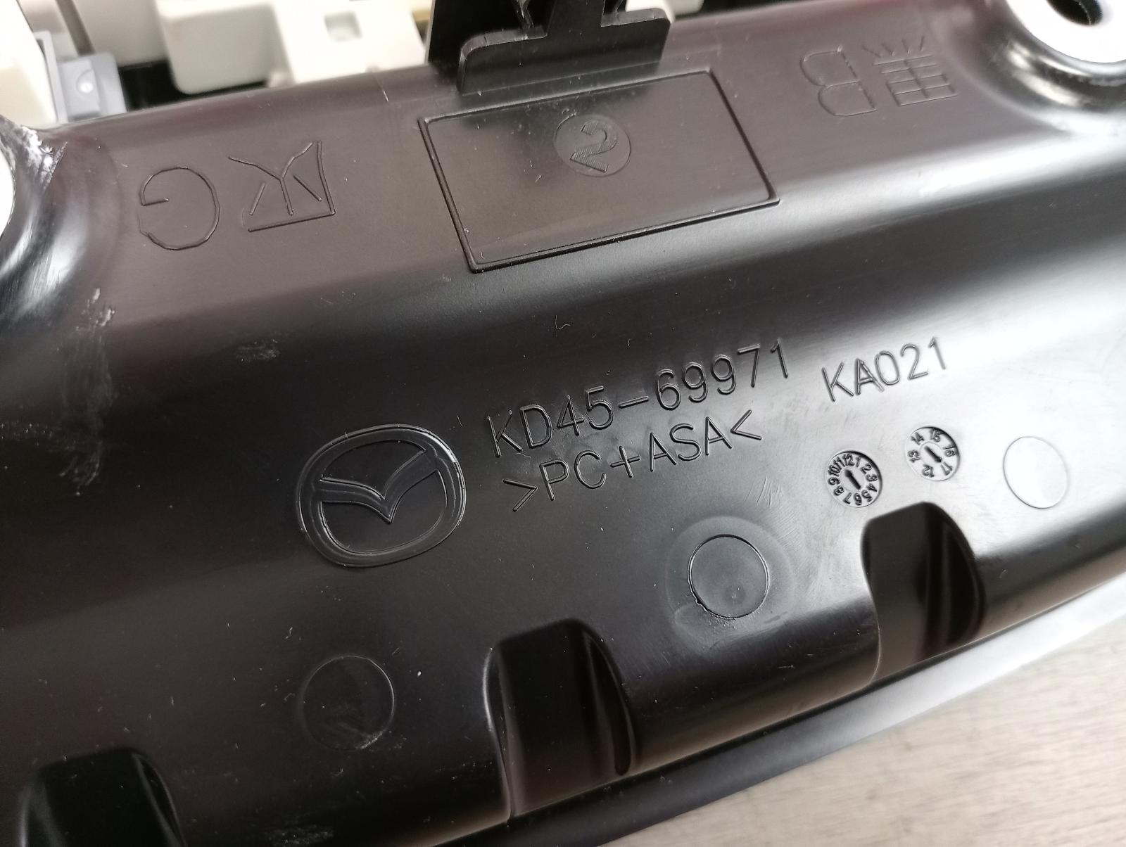 8889151