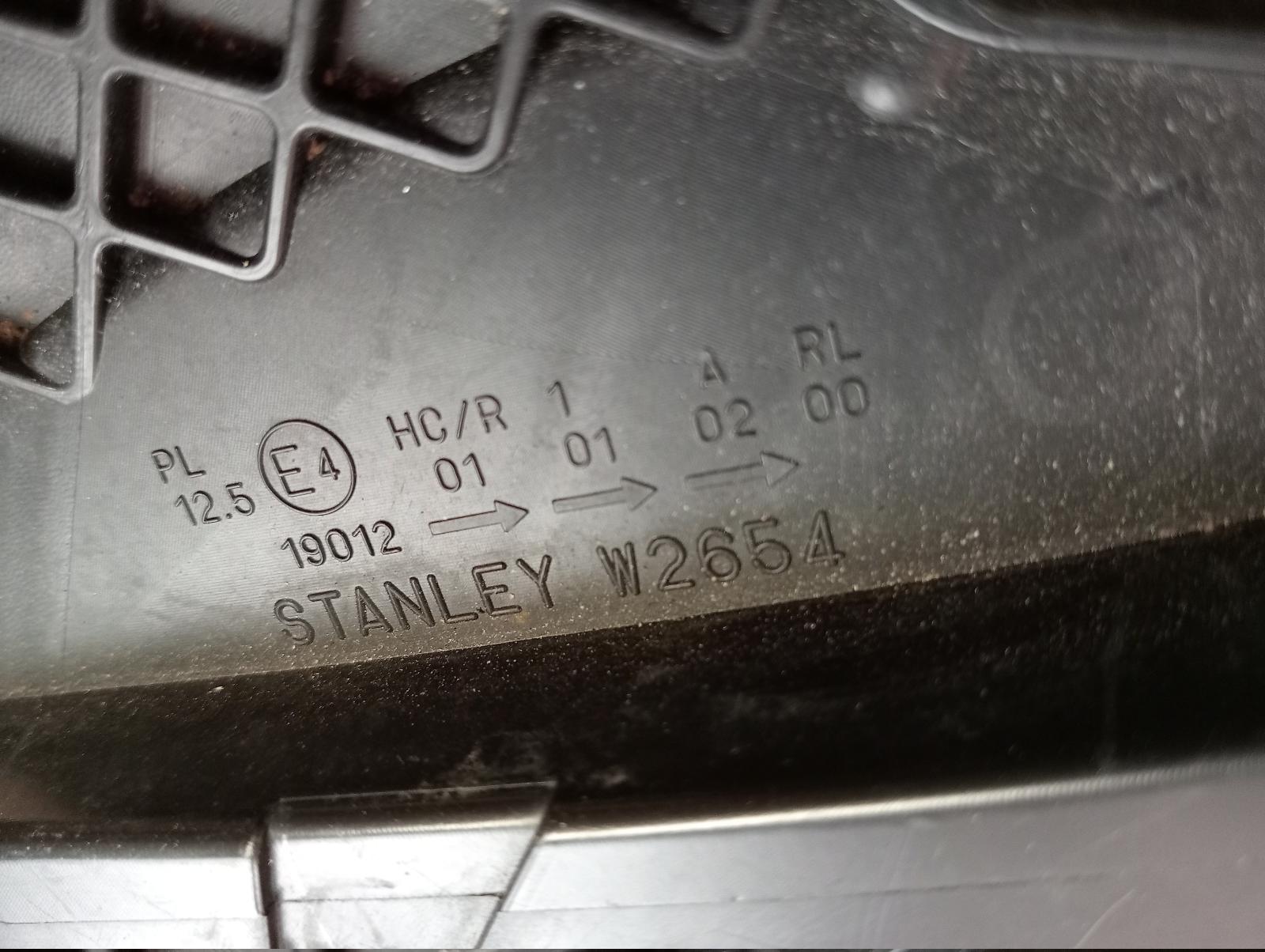 8887993