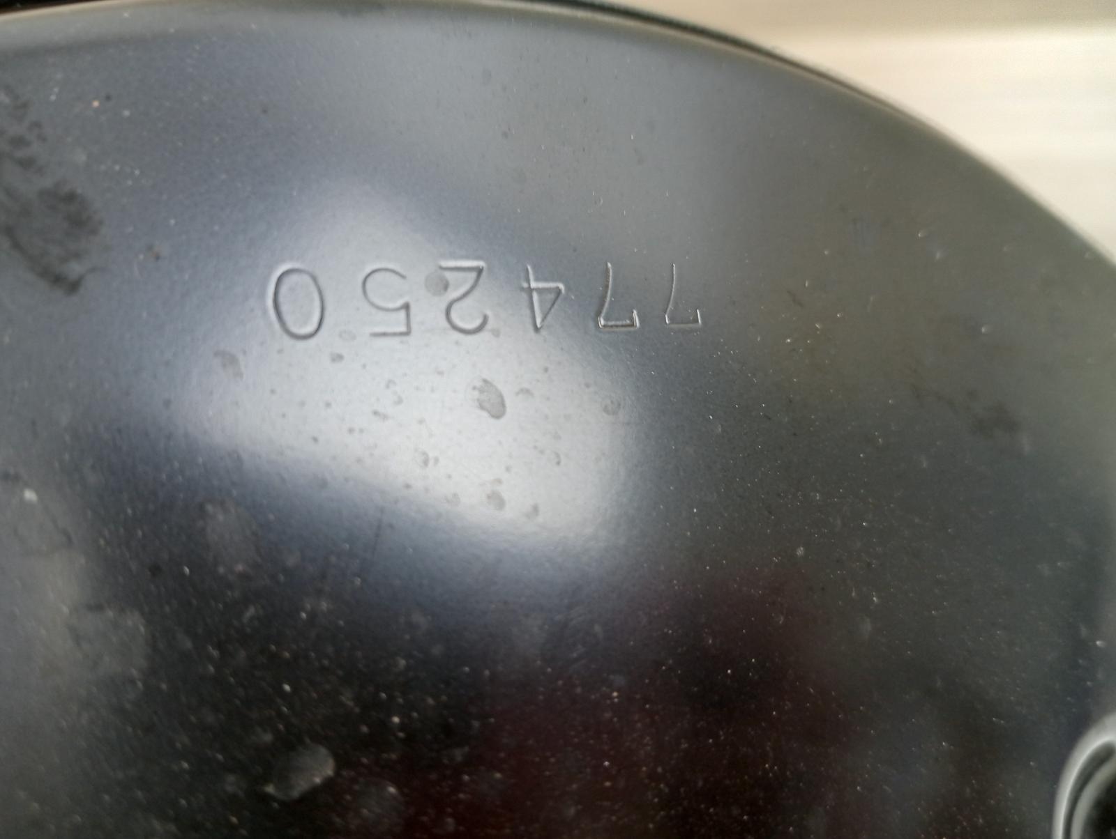 8972609