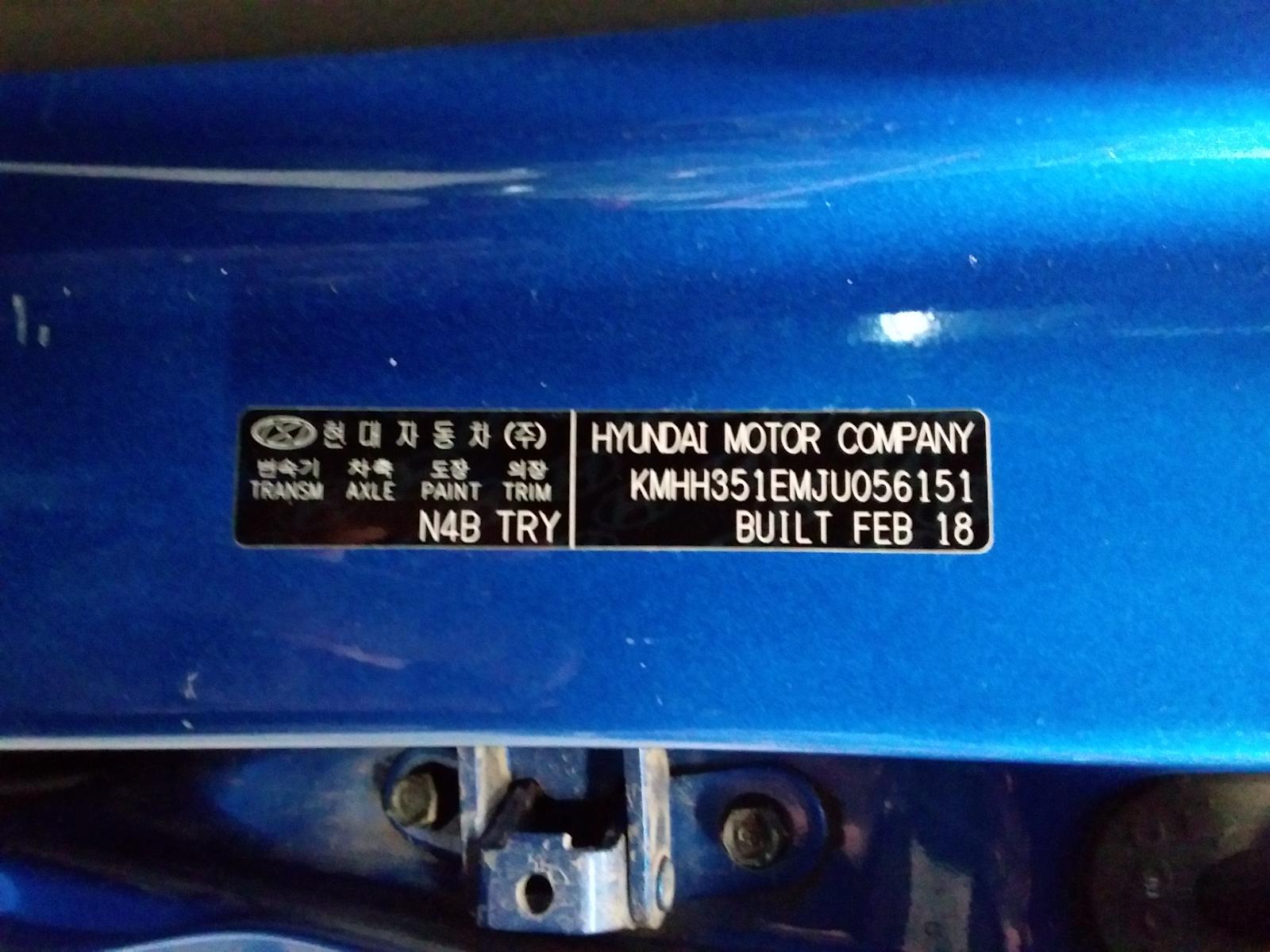8976886