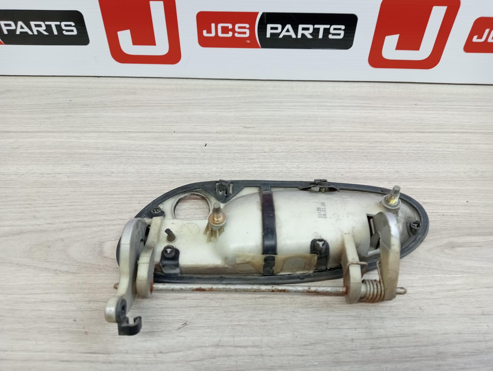 8974963