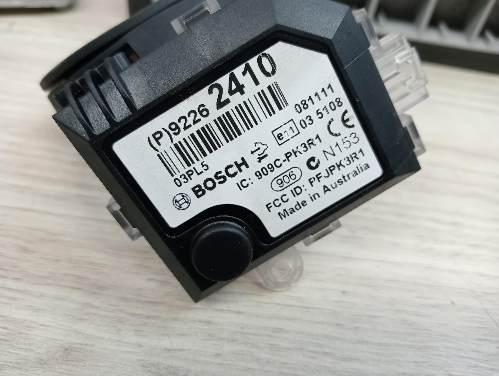 8960766