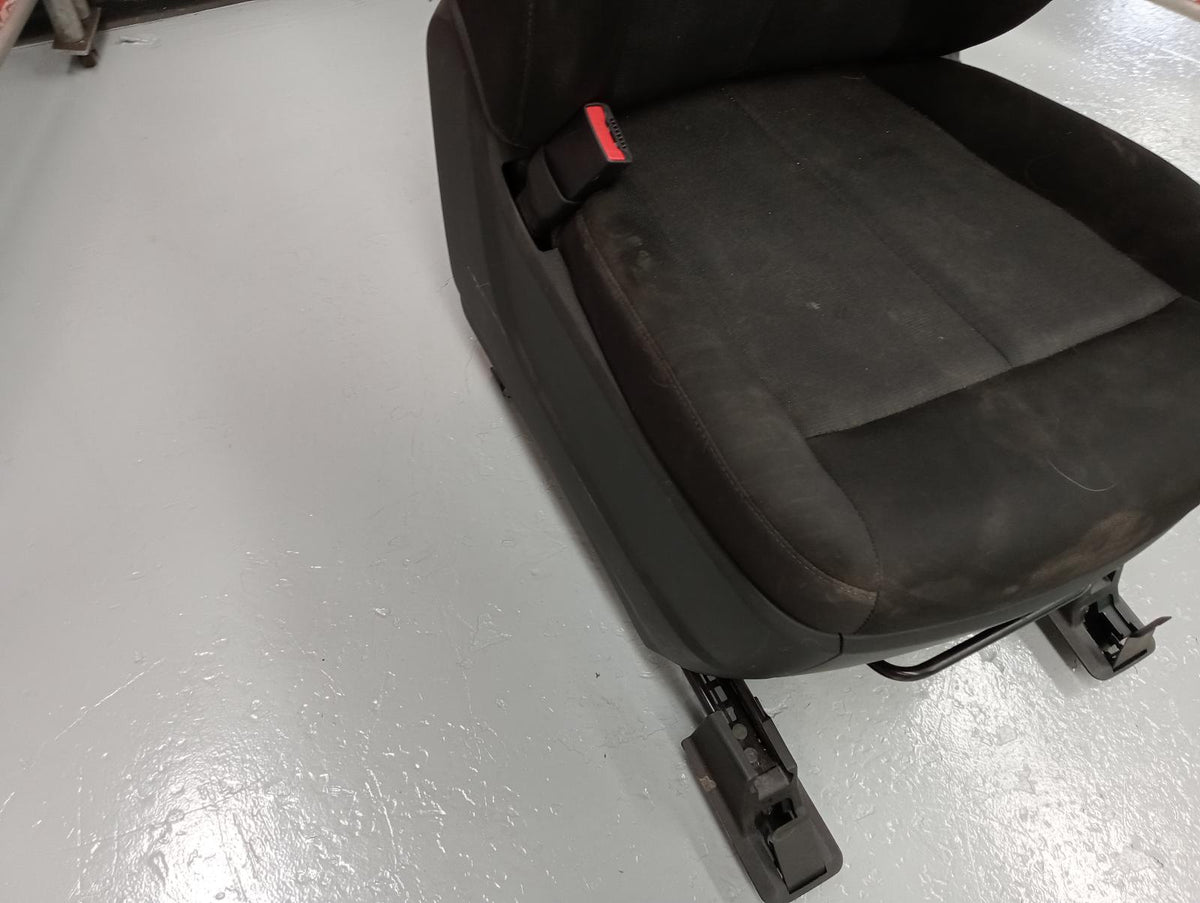 9005818