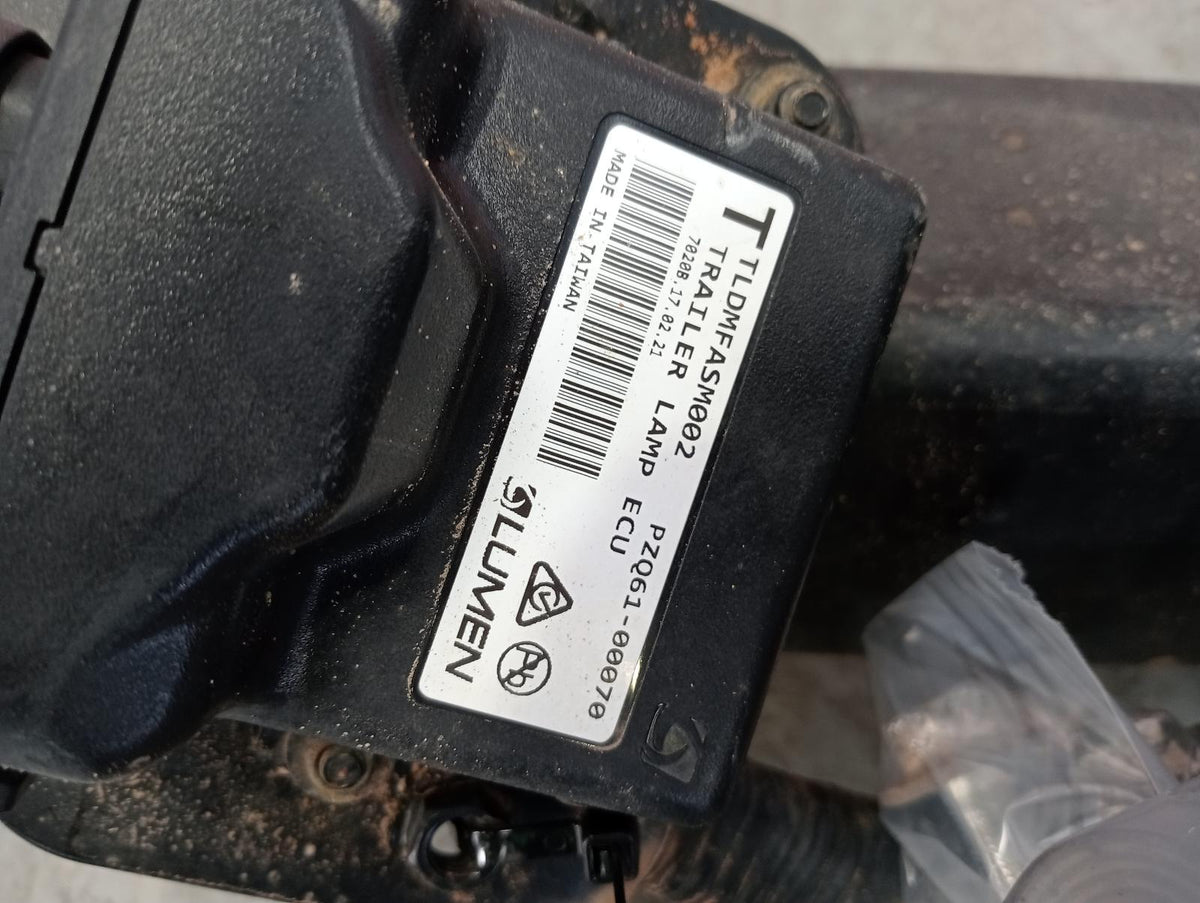 9043464