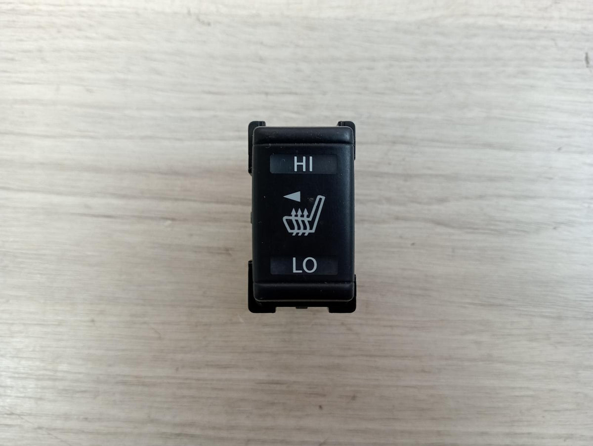 8992660