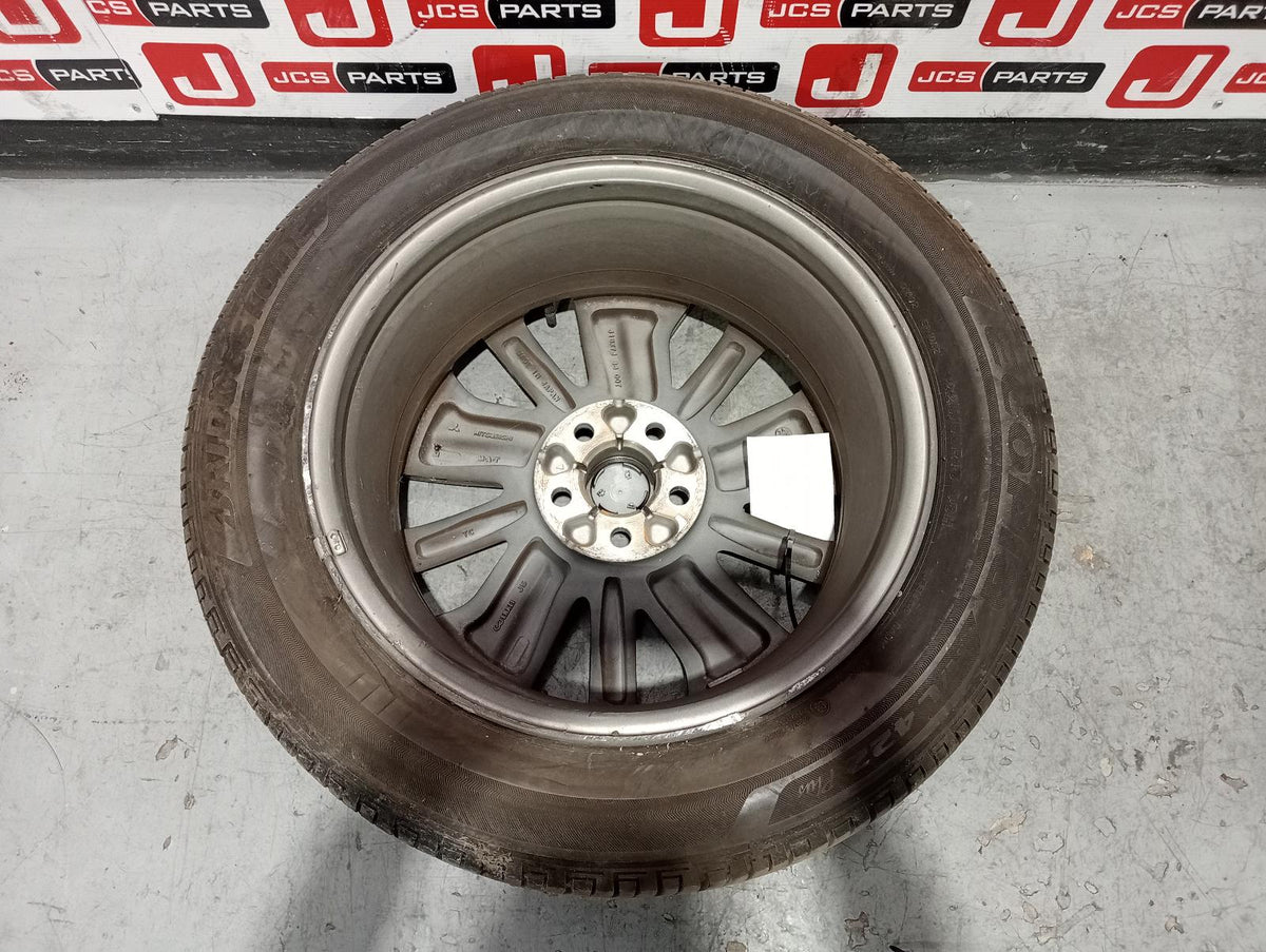 8992749