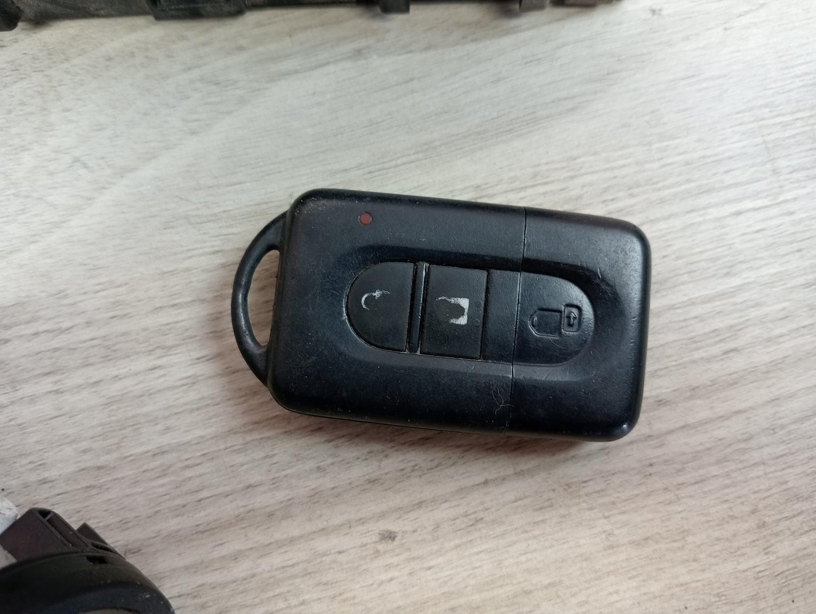 8835553
