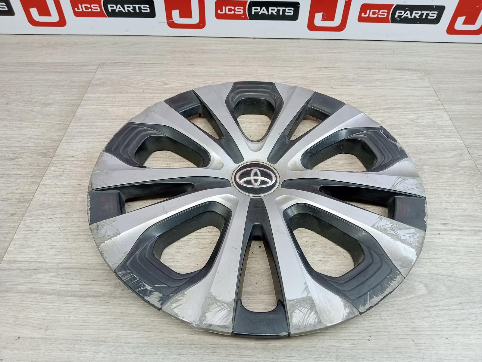 8972883