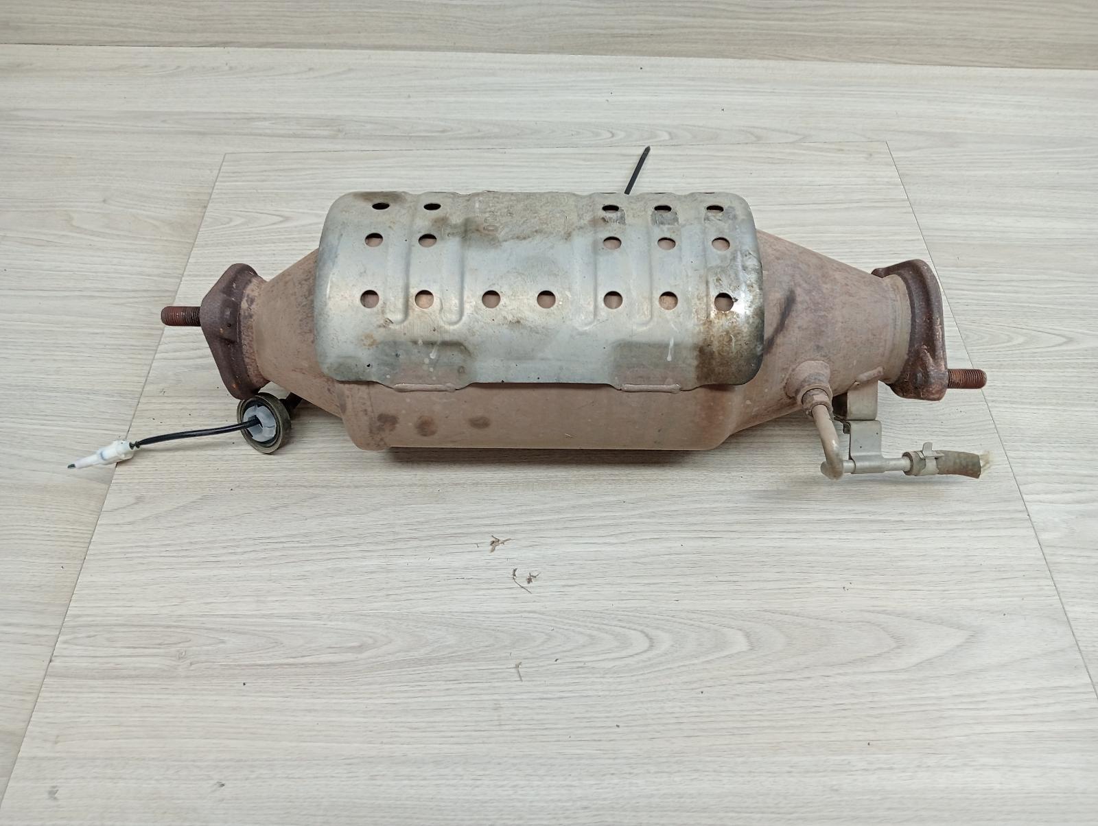 8876599