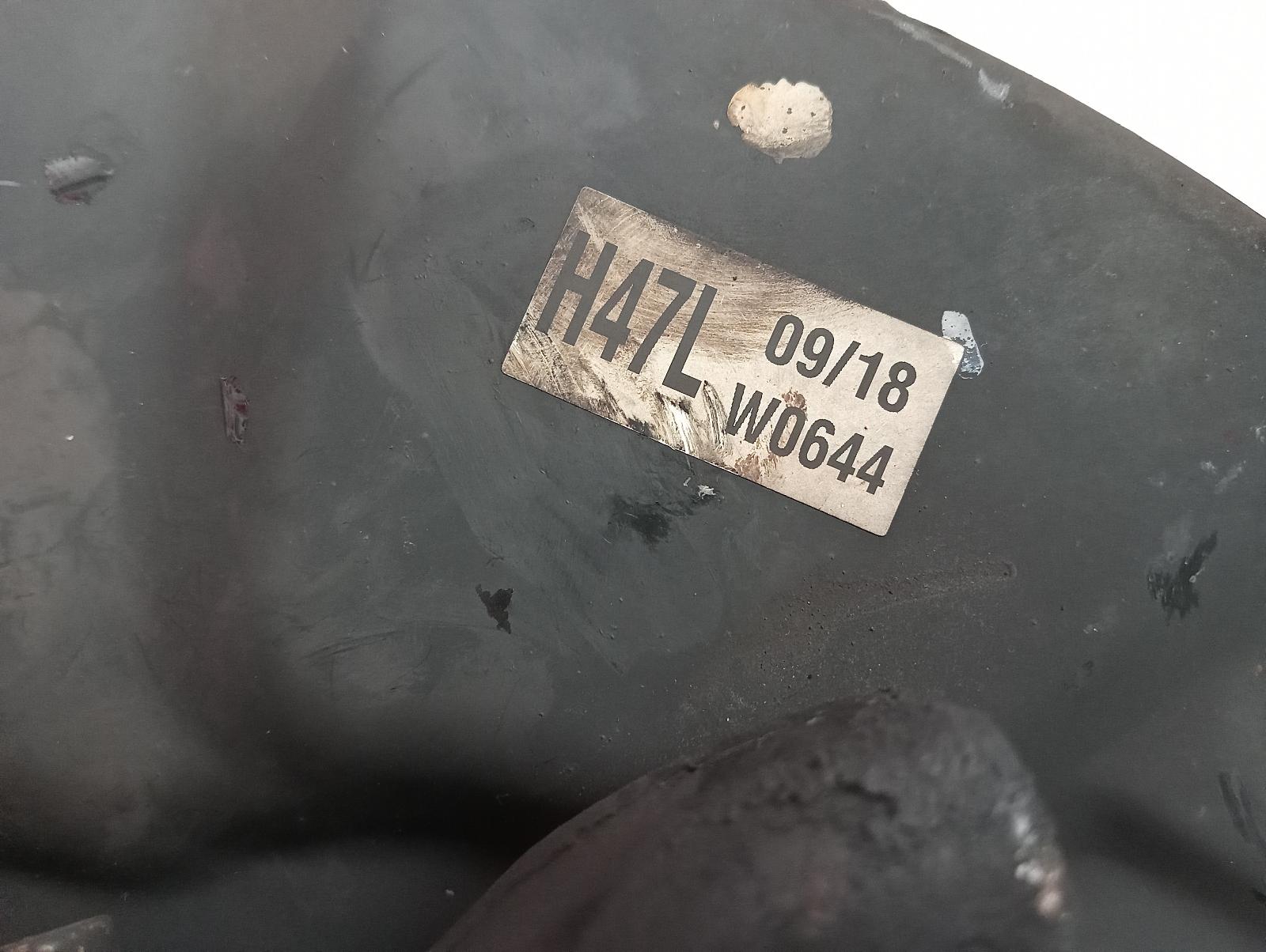 8764722