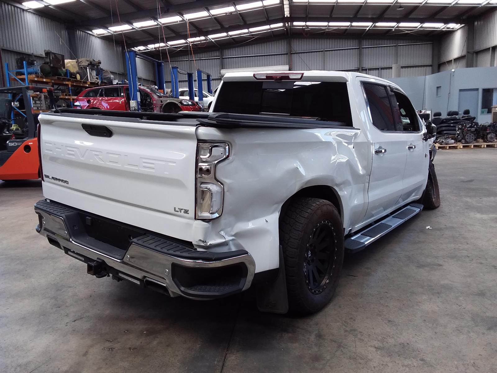 8969376