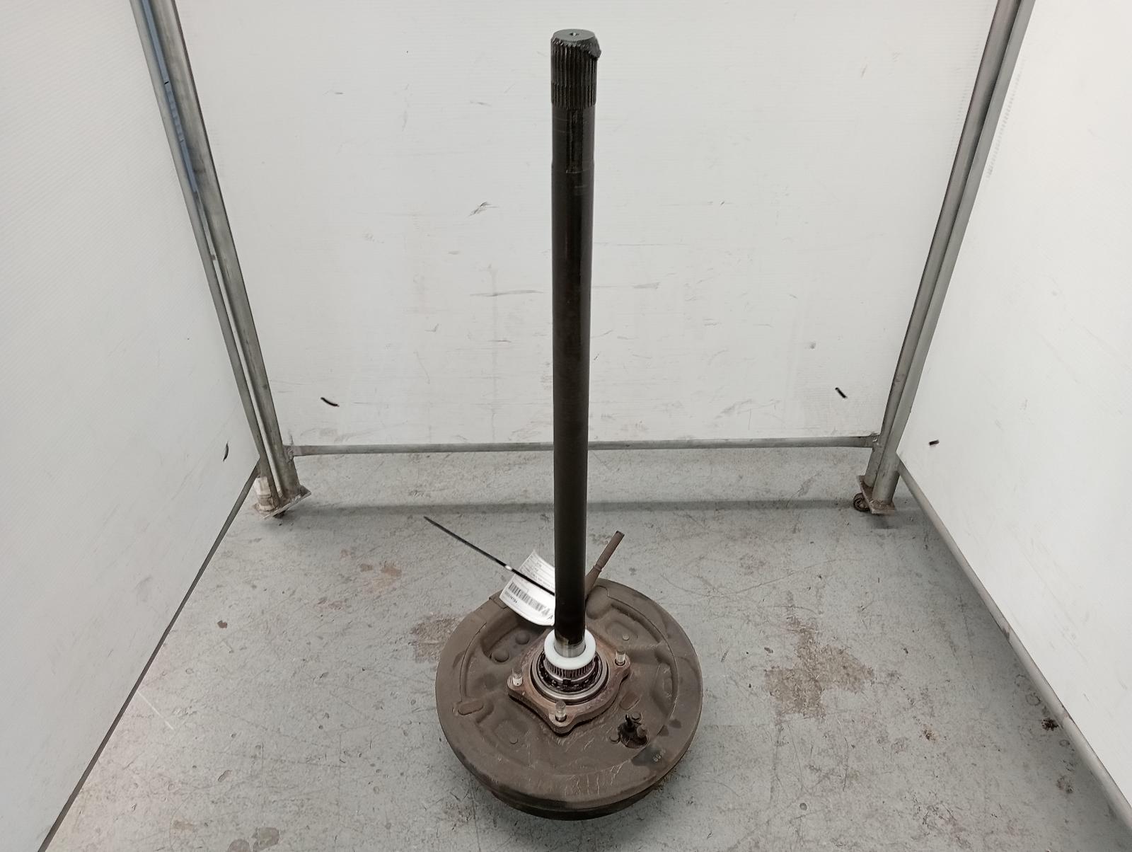 8976121
