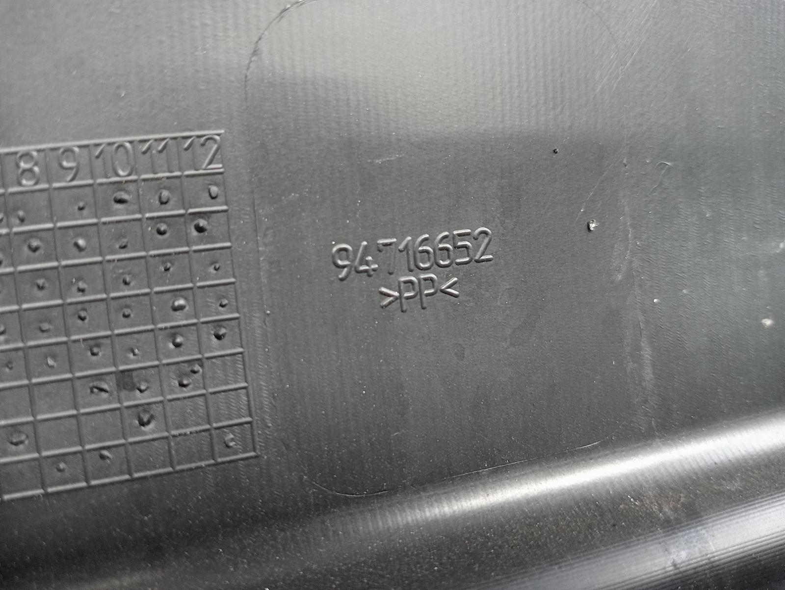 8897283