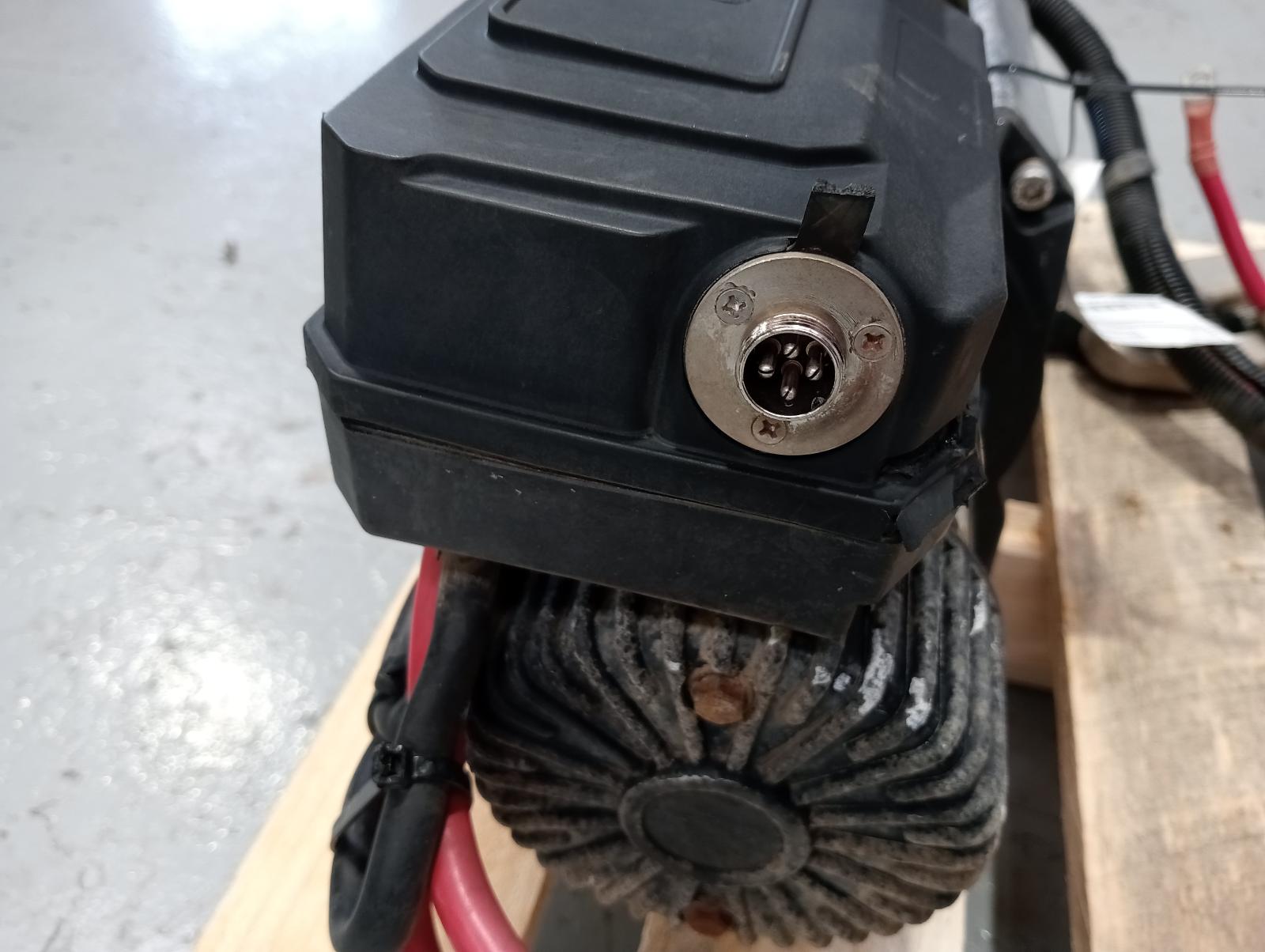8961190